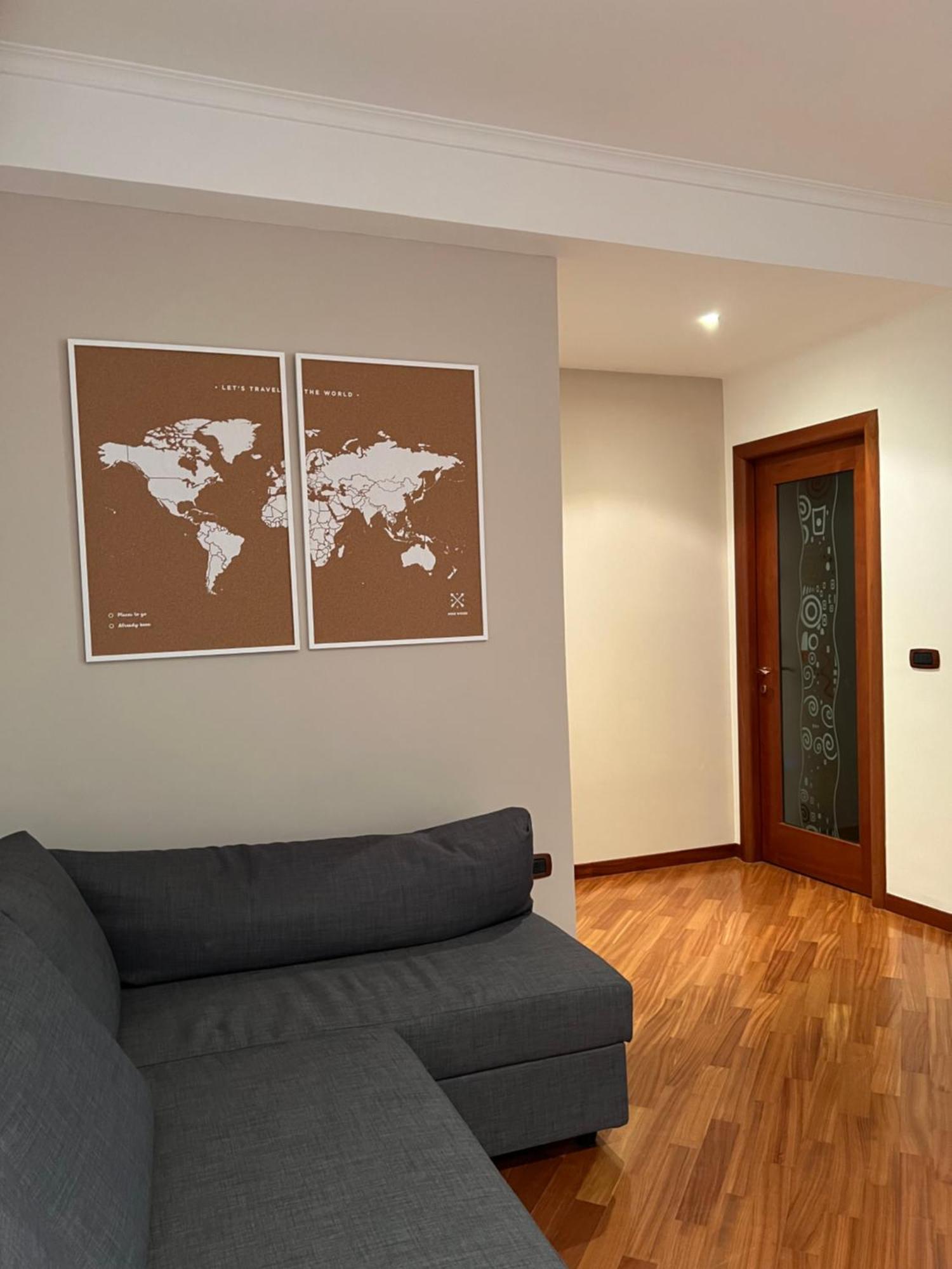 Revis 84 Apartment Naples Luaran gambar